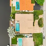 4Bd Home Games Pool Dock Fort Lauderdale